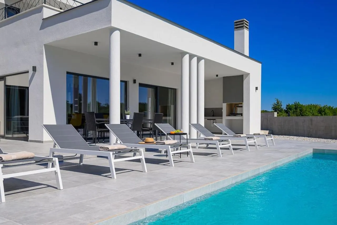 Villa L' Escapade By Istrialux Režanci 0*,
