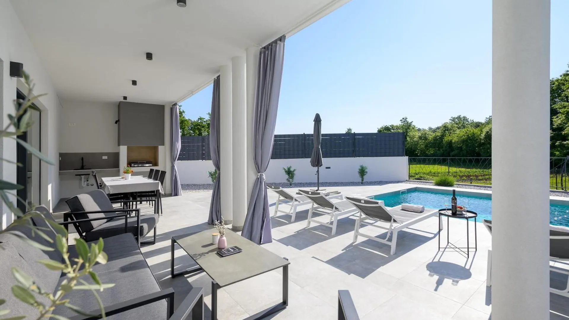 Villa L' Escapade By Istrialux Režanci 0*,  Croazia